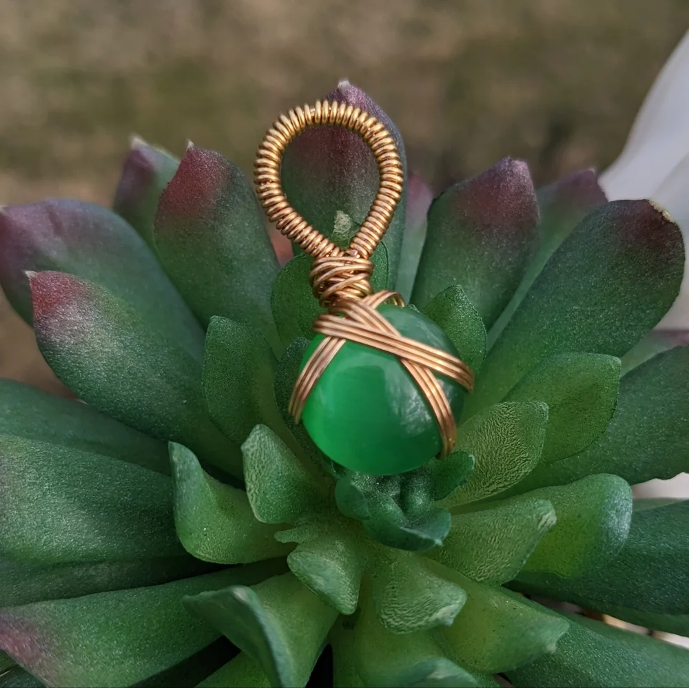 💚SOLD💚Green Cat's Eye Gold Wire Wrapped Pendant Handmade Glam Artisan Cute - Picture 3 of 10